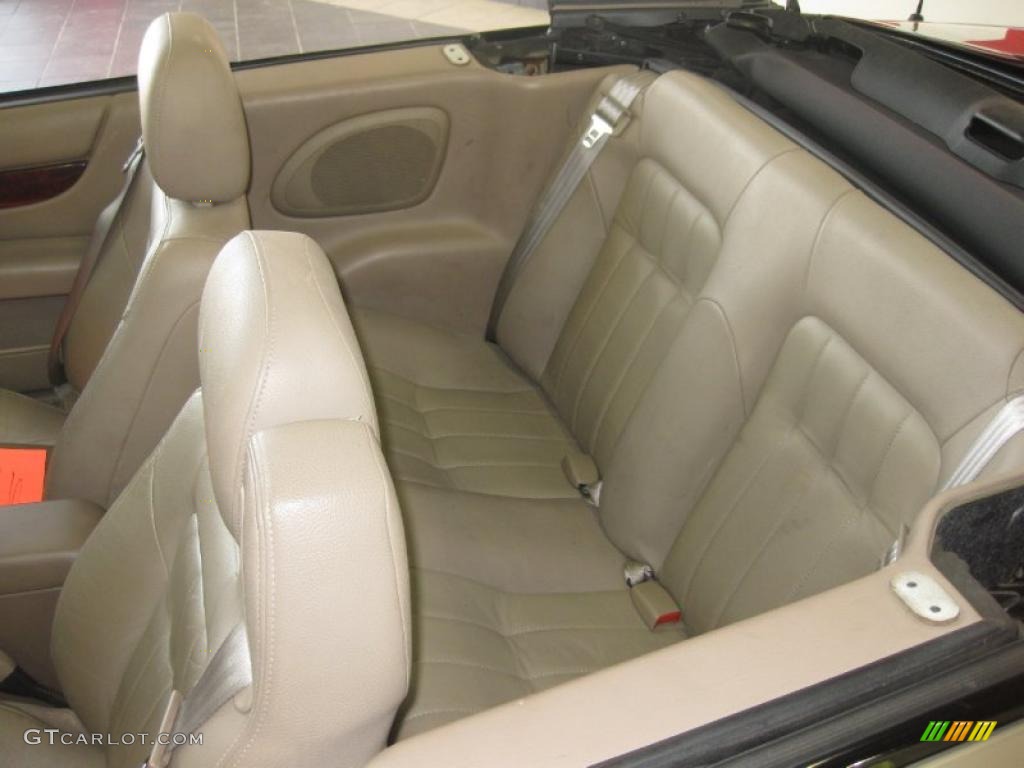 2002 Sebring LXi Convertible - Light Almond Pearl Metallic / Sandstone photo #15