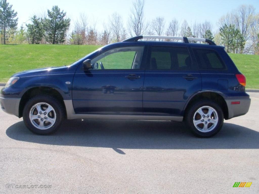 2003 Outlander LS 4WD - Royal Blue Pearl / Charcoal photo #2