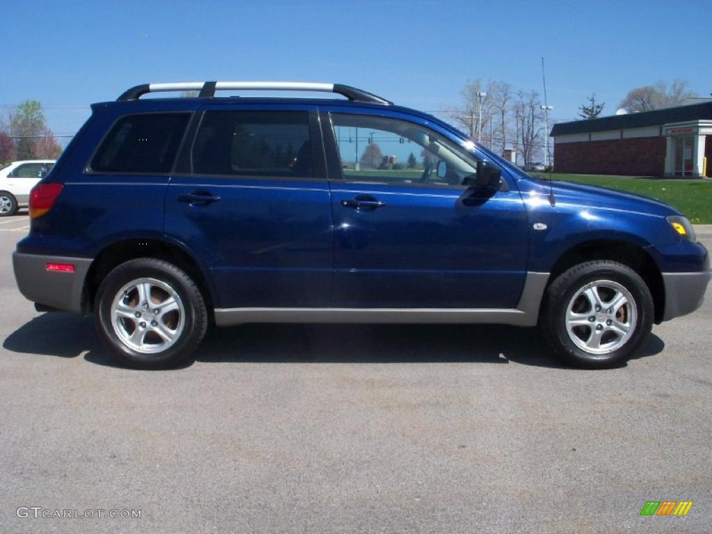 2003 Outlander LS 4WD - Royal Blue Pearl / Charcoal photo #6