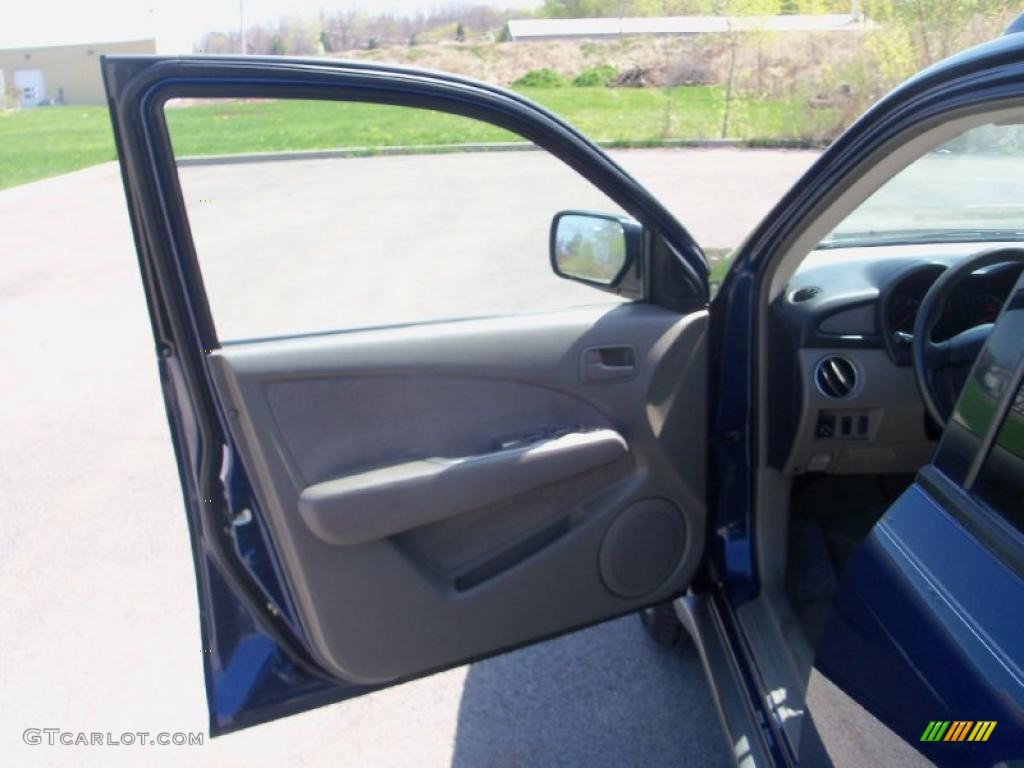 2003 Outlander LS 4WD - Royal Blue Pearl / Charcoal photo #9
