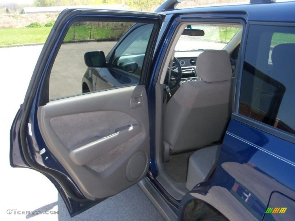 2003 Outlander LS 4WD - Royal Blue Pearl / Charcoal photo #11