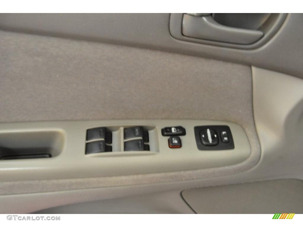 2003 Camry LE - Lunar Mist Metallic / Stone photo #9