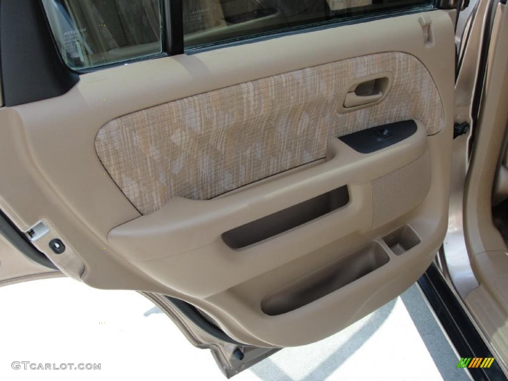 2004 CR-V LX - Mojave Mist Metallic / Saddle photo #34
