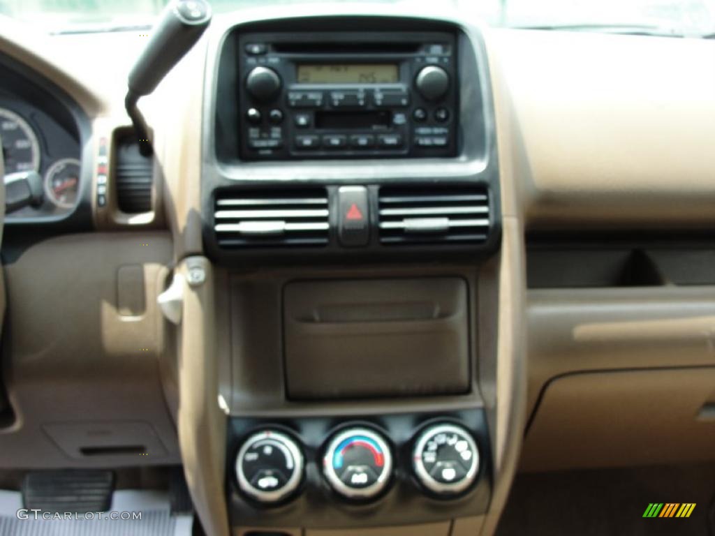 2004 CR-V LX - Mojave Mist Metallic / Saddle photo #41