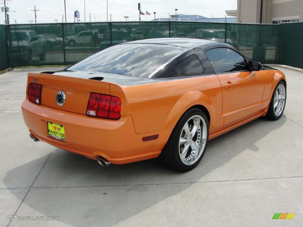 2007 Mustang GT Premium Coupe - Grabber Orange / Light Graphite photo #3