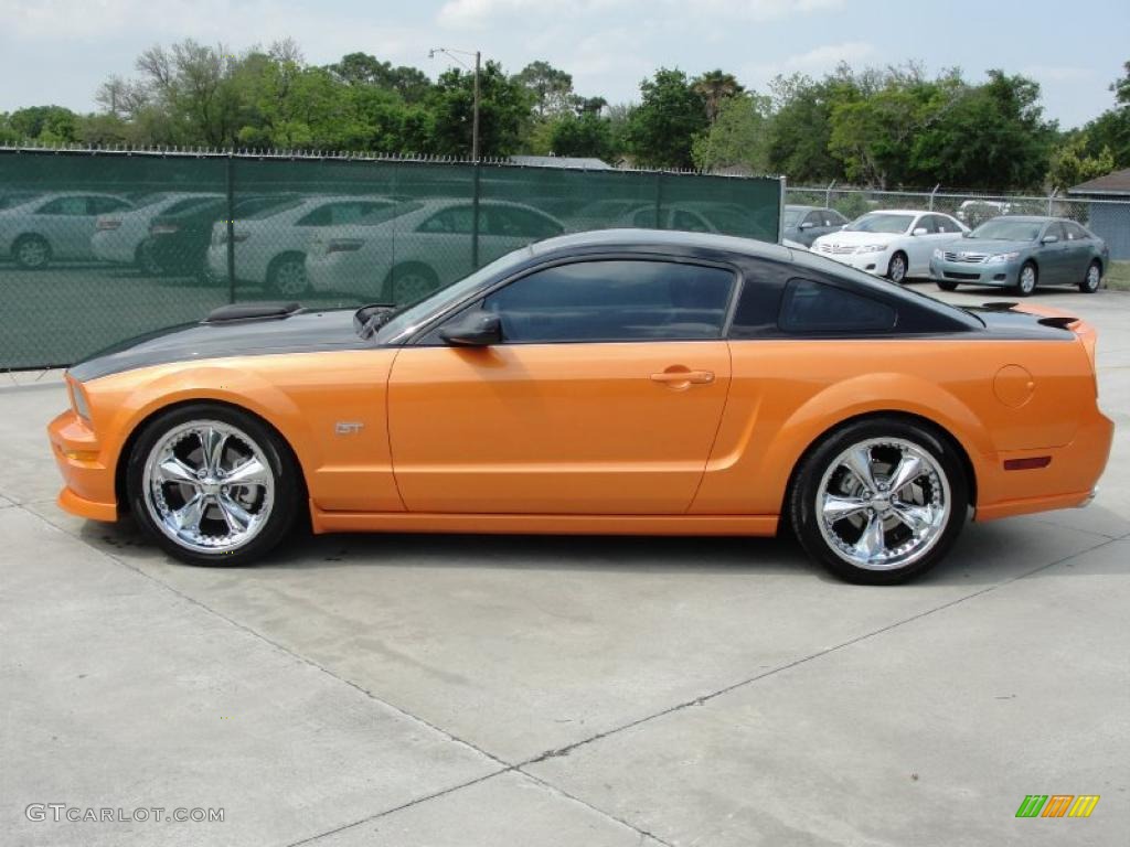 2007 Mustang GT Premium Coupe - Grabber Orange / Light Graphite photo #6