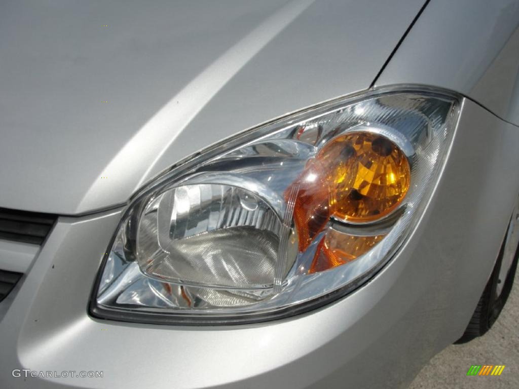 2007 Cobalt LT Sedan - Ultra Silver Metallic / Gray photo #10
