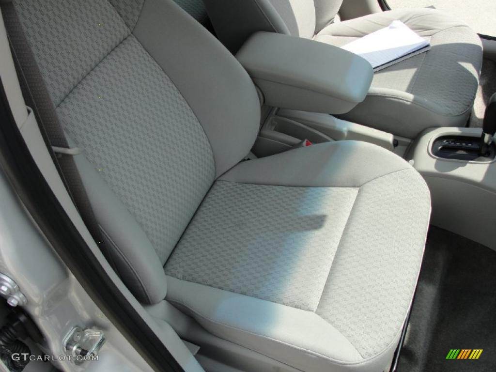 2007 Cobalt LT Sedan - Ultra Silver Metallic / Gray photo #26