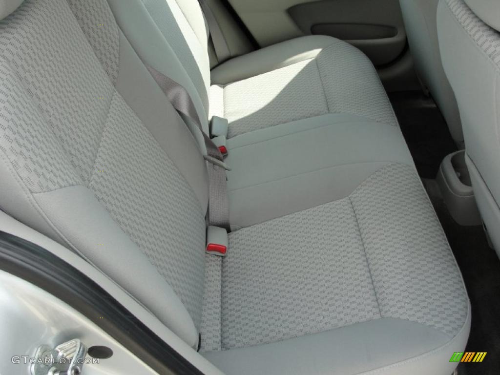 2007 Cobalt LT Sedan - Ultra Silver Metallic / Gray photo #28