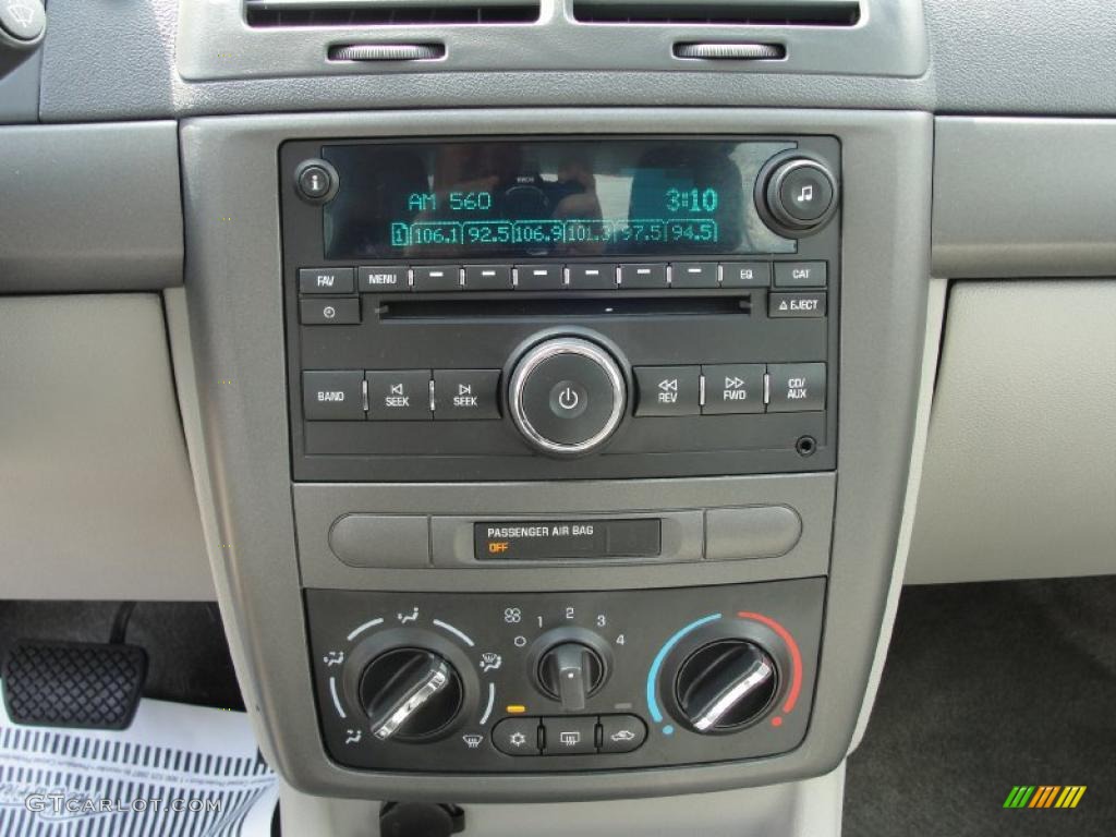 2007 Cobalt LT Sedan - Ultra Silver Metallic / Gray photo #37