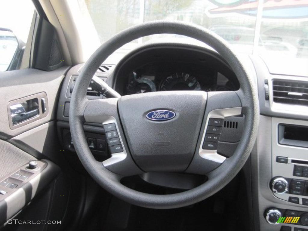 2010 Fusion SE - Brilliant Silver Metallic / Charcoal Black photo #9
