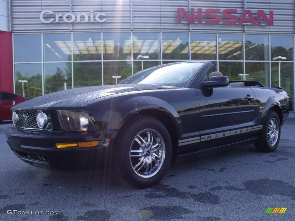 2008 Mustang V6 Deluxe Convertible - Black / Light Graphite photo #1