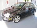 Black - Jetta SE Sedan Photo No. 3