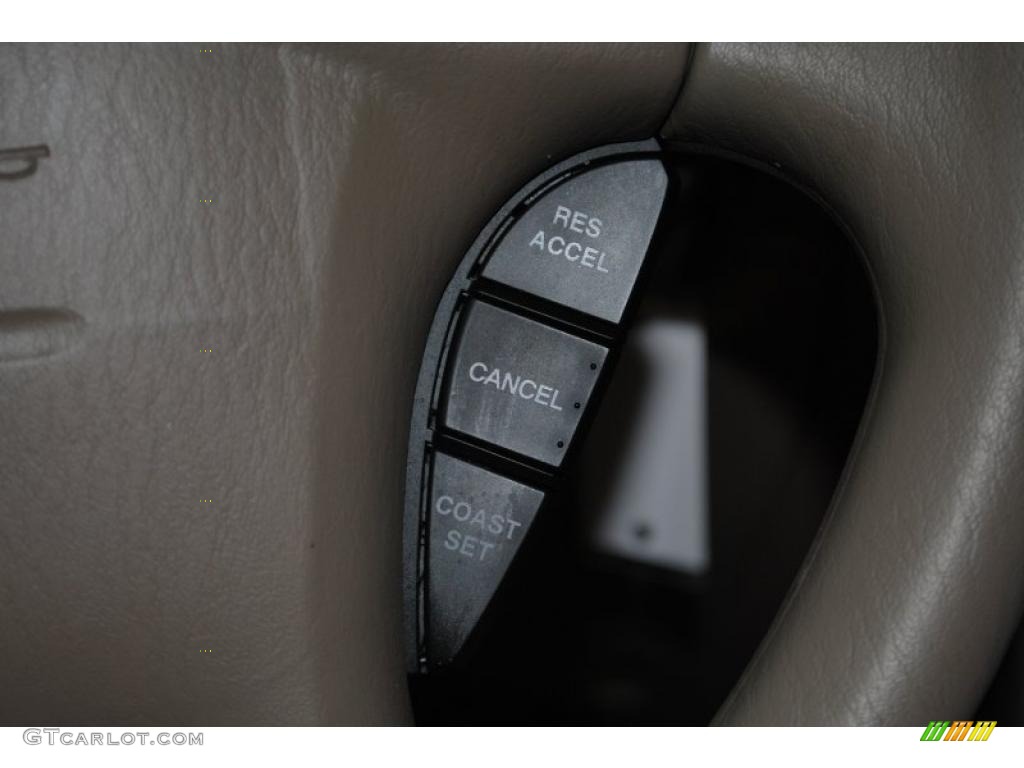 2005 Optima LX V6 - Radiant Red / Gray photo #33