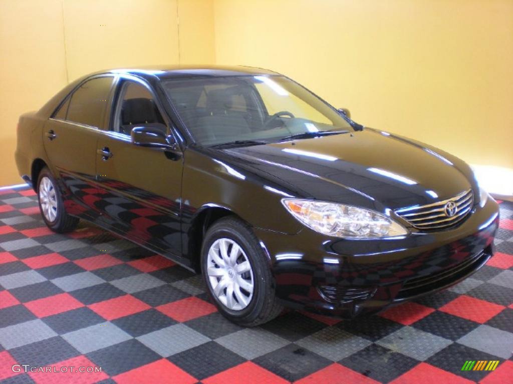 2006 Camry LE - Black / Taupe photo #1