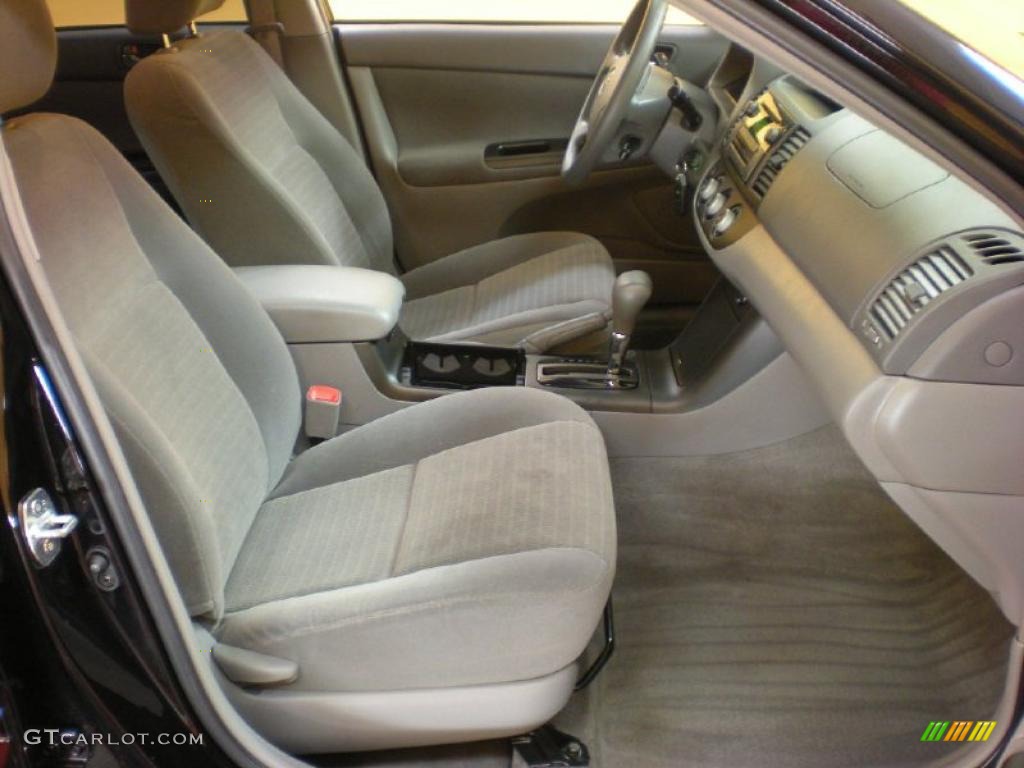2006 Camry LE - Black / Taupe photo #15