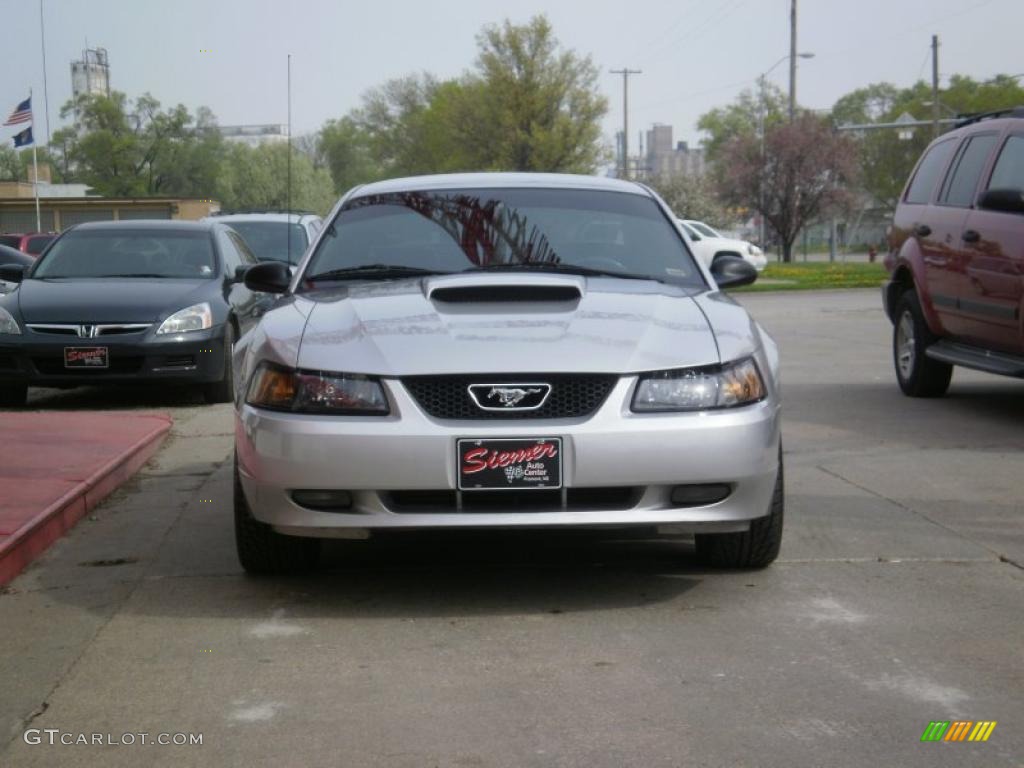 2001 Mustang GT Coupe - Silver Metallic / Dark Charcoal photo #3