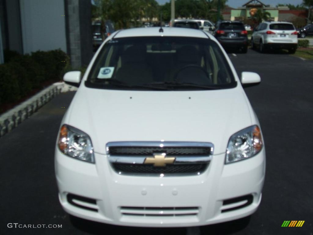 2010 Aveo LT Sedan - Summit White / Neutral photo #2