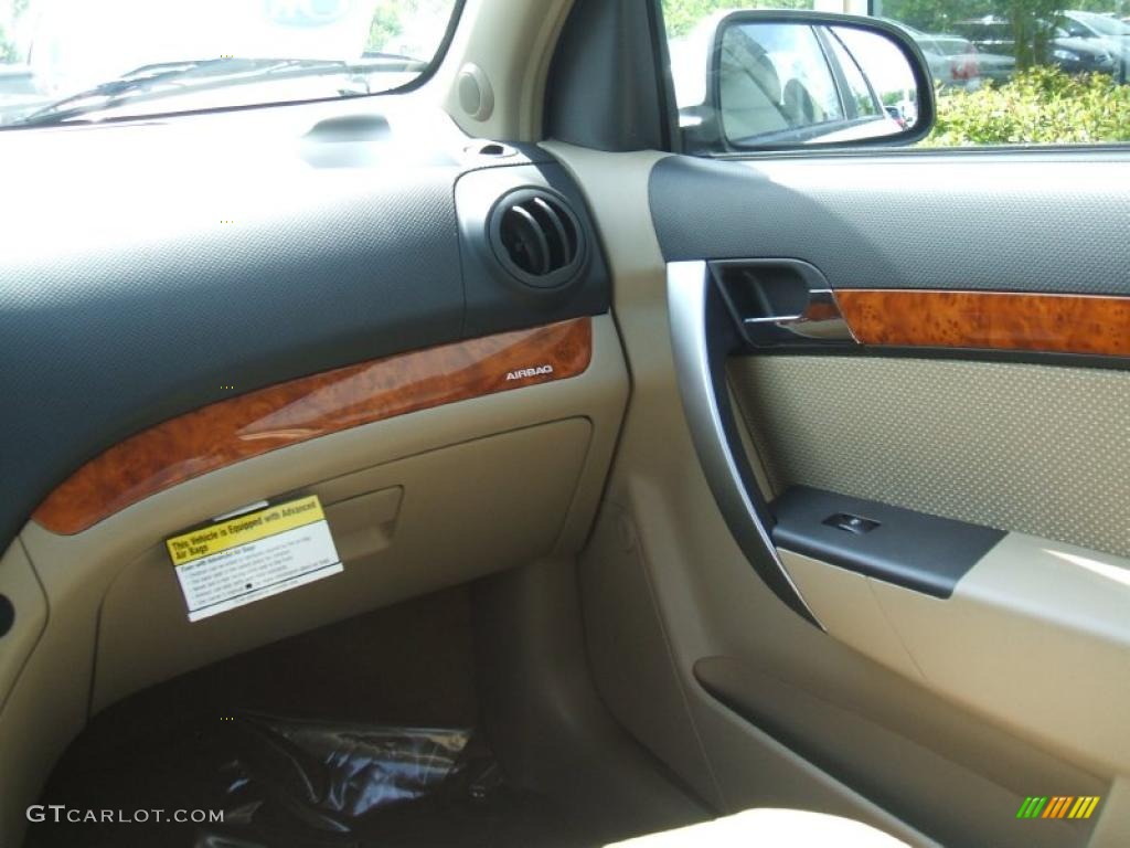 2010 Aveo LT Sedan - Summit White / Neutral photo #10