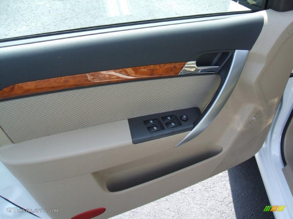 2010 Aveo LT Sedan - Summit White / Neutral photo #11