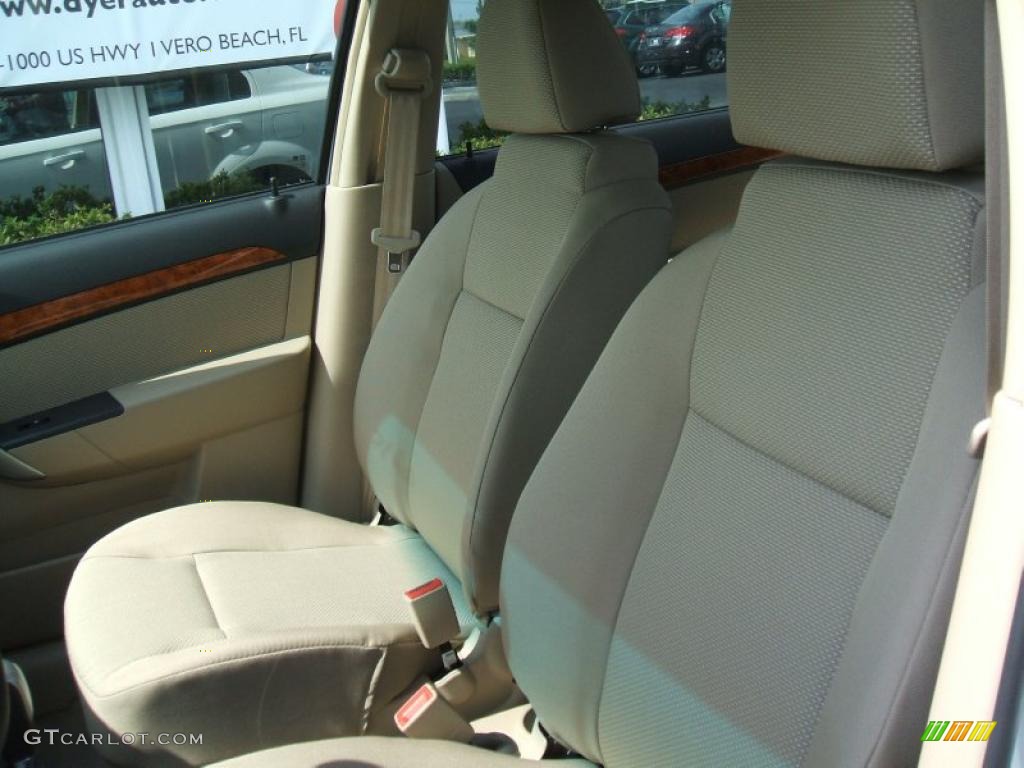 2010 Aveo LT Sedan - Summit White / Neutral photo #12