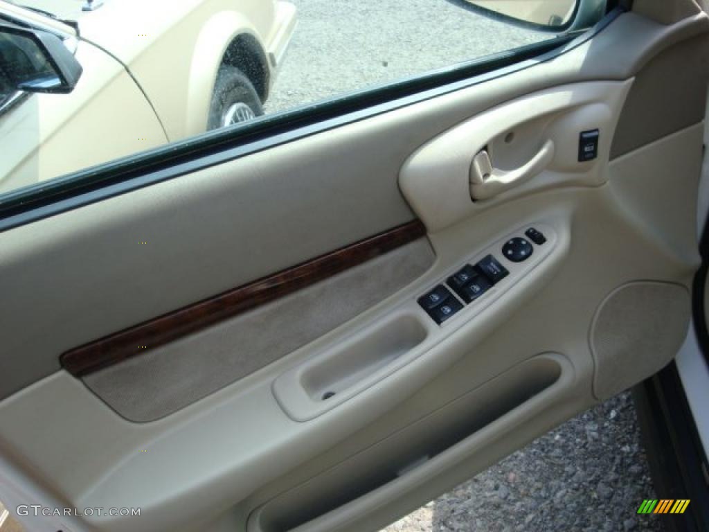 2004 Impala  - White / Neutral Beige photo #11
