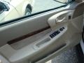 2004 White Chevrolet Impala   photo #11