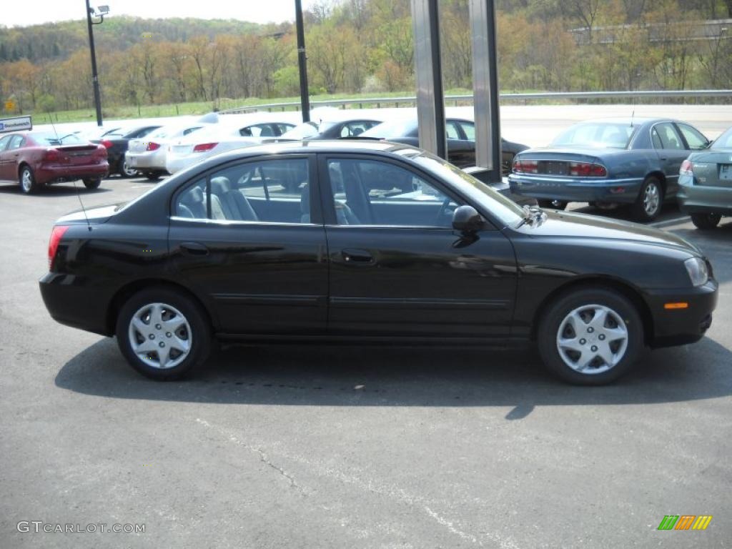 2004 Elantra GLS Sedan - Black Obsidian / Gray photo #4