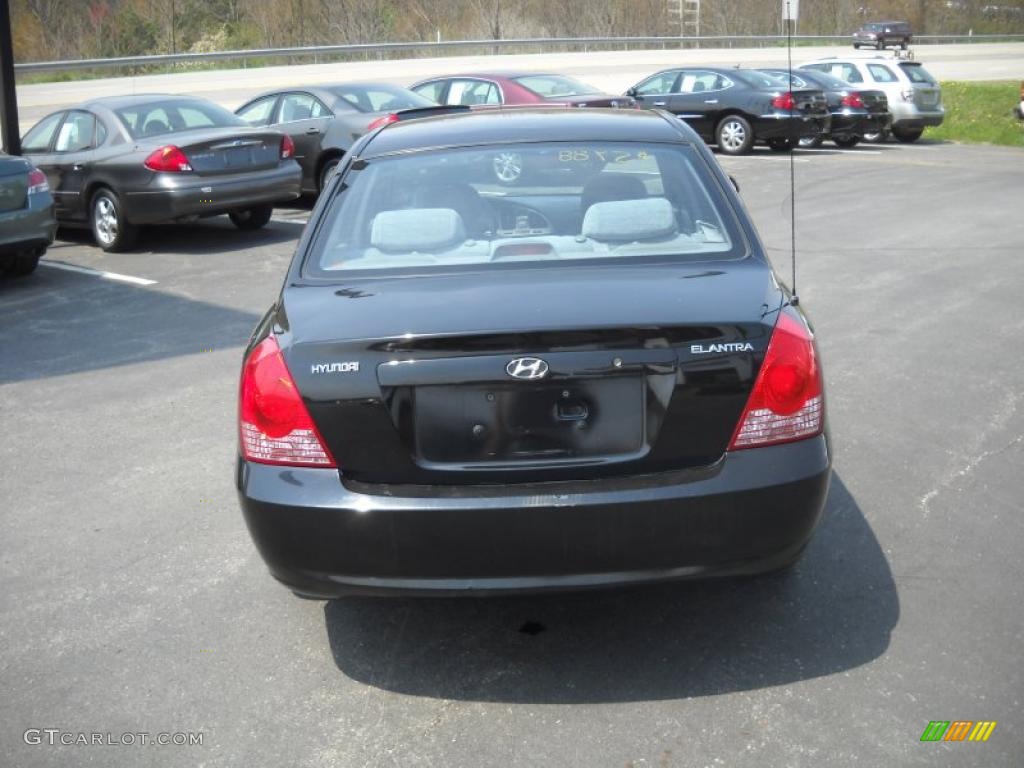 2004 Elantra GLS Sedan - Black Obsidian / Gray photo #6