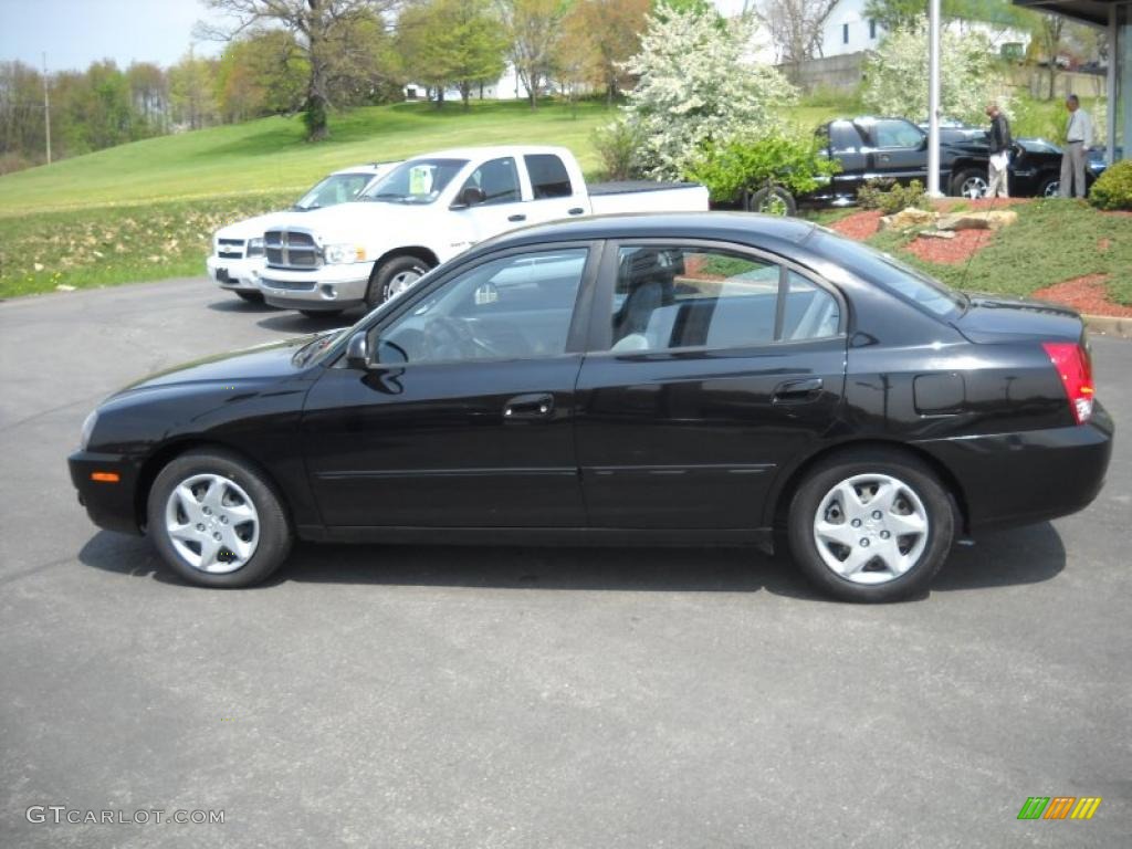 2004 Elantra GLS Sedan - Black Obsidian / Gray photo #8