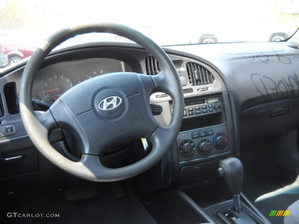 2004 Elantra GLS Sedan - Black Obsidian / Gray photo #14