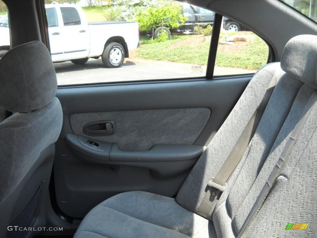 2004 Elantra GLS Sedan - Black Obsidian / Gray photo #15