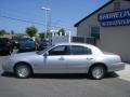 2001 Silver Frost Metallic Lincoln Town Car Executive  photo #2