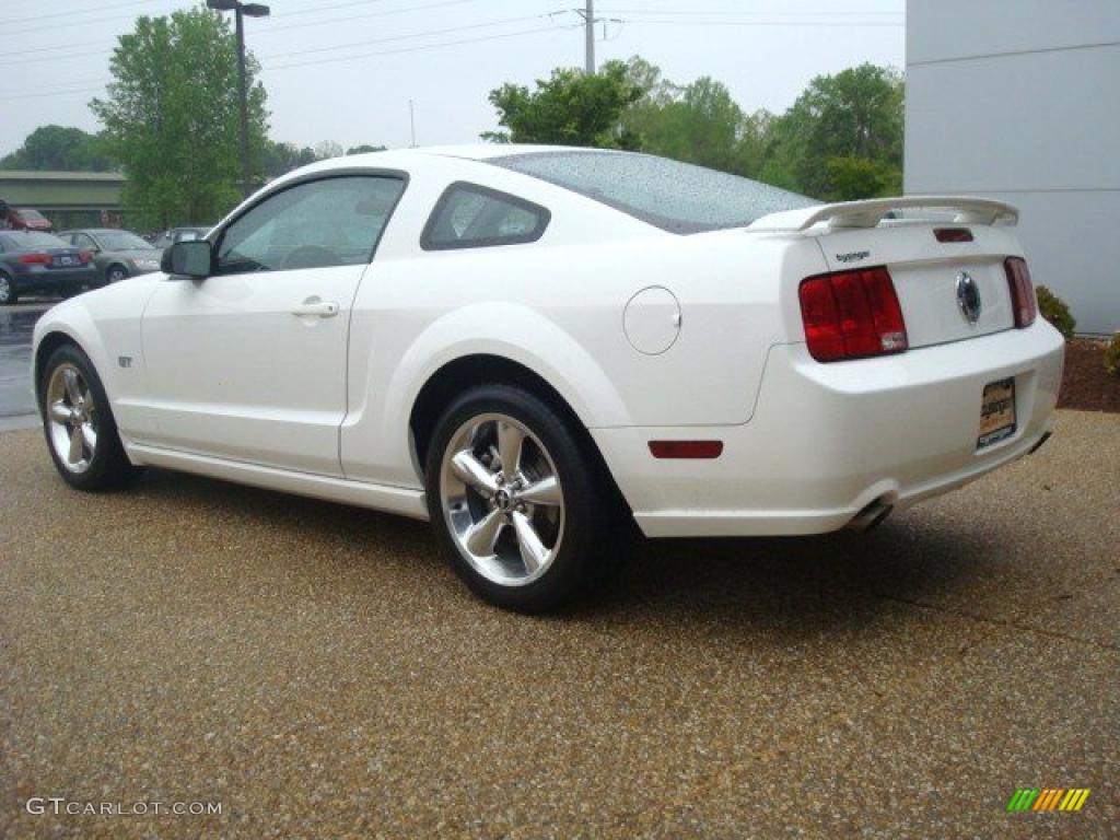 2006 Mustang GT Premium Coupe - Performance White / Red/Dark Charcoal photo #4