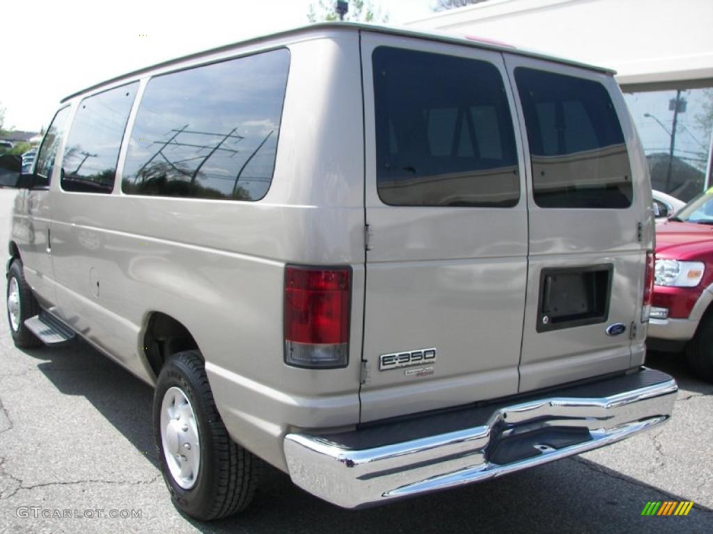 2007 E Series Van E350 Super Duty XLT Passenger - Peublo Gold Metallic / Medium Pebble Beige photo #4