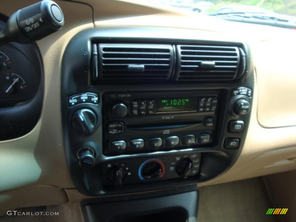 2001 Explorer XLT 4x4 - Spruce Green Metallic / Medium Prairie Tan photo #13