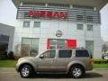 Granite Metallic - Pathfinder SE 4x4 Photo No. 5