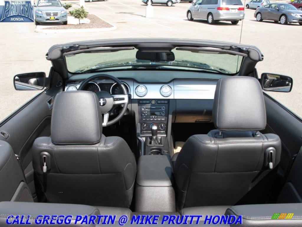 2008 Mustang GT Premium Convertible - Black / Dark Charcoal photo #10