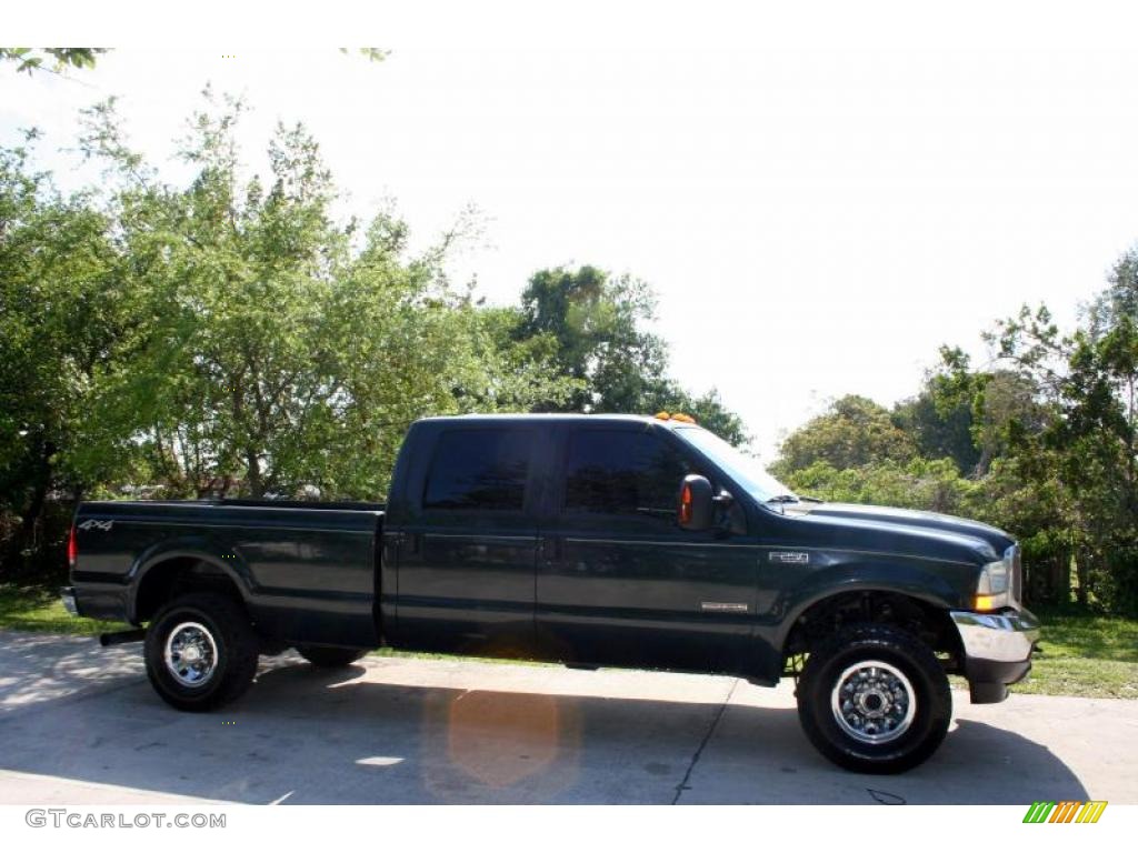 2004 F250 Super Duty Lariat Crew Cab 4x4 - Dark Green Satin Metallic / Medium Flint photo #14