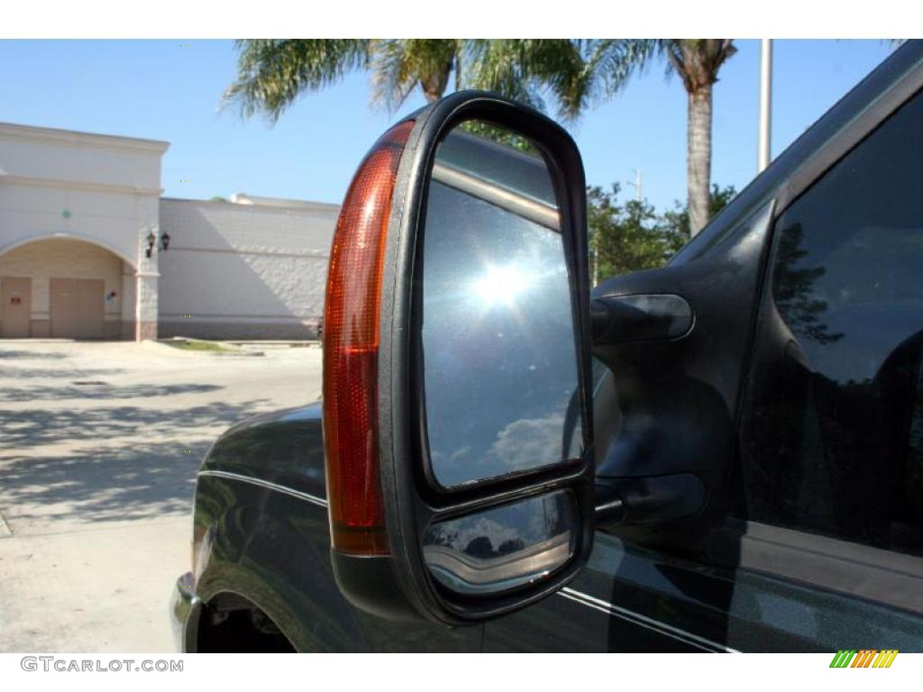 2004 F250 Super Duty Lariat Crew Cab 4x4 - Dark Green Satin Metallic / Medium Flint photo #25