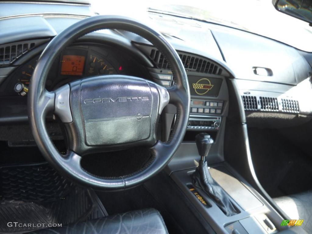 1990 Corvette Coupe - Black / Black photo #10