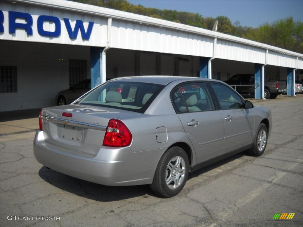 2006 Malibu LS Sedan - Silverstone Metallic / Titanium Gray photo #2