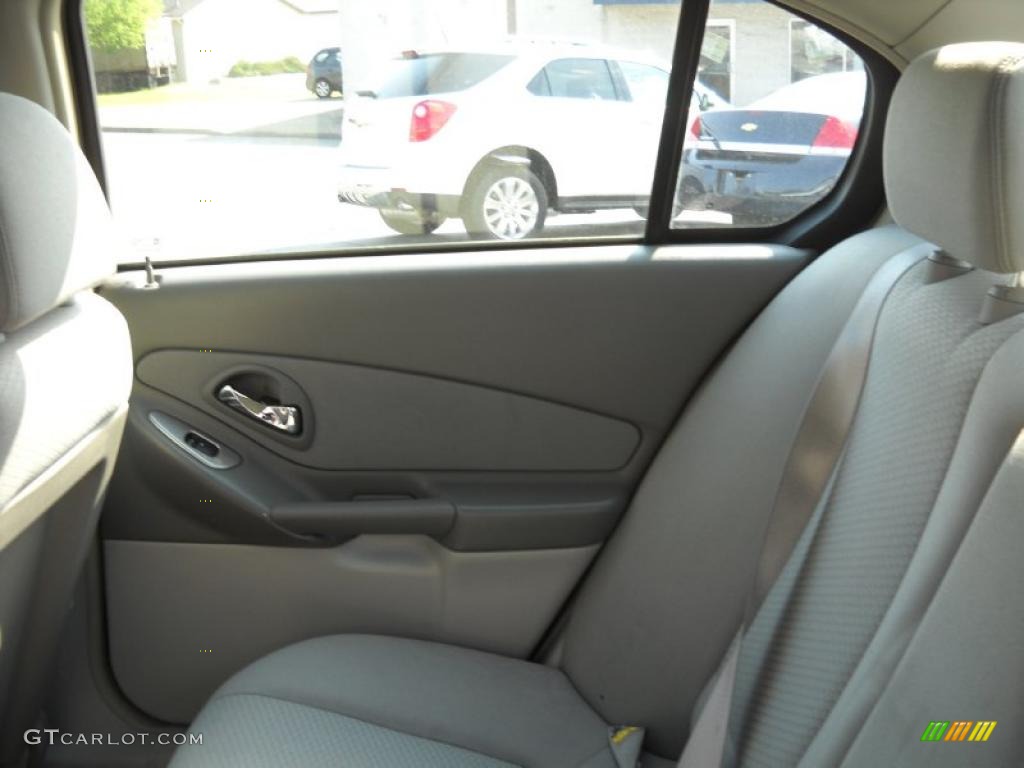 2006 Malibu LS Sedan - Silverstone Metallic / Titanium Gray photo #12