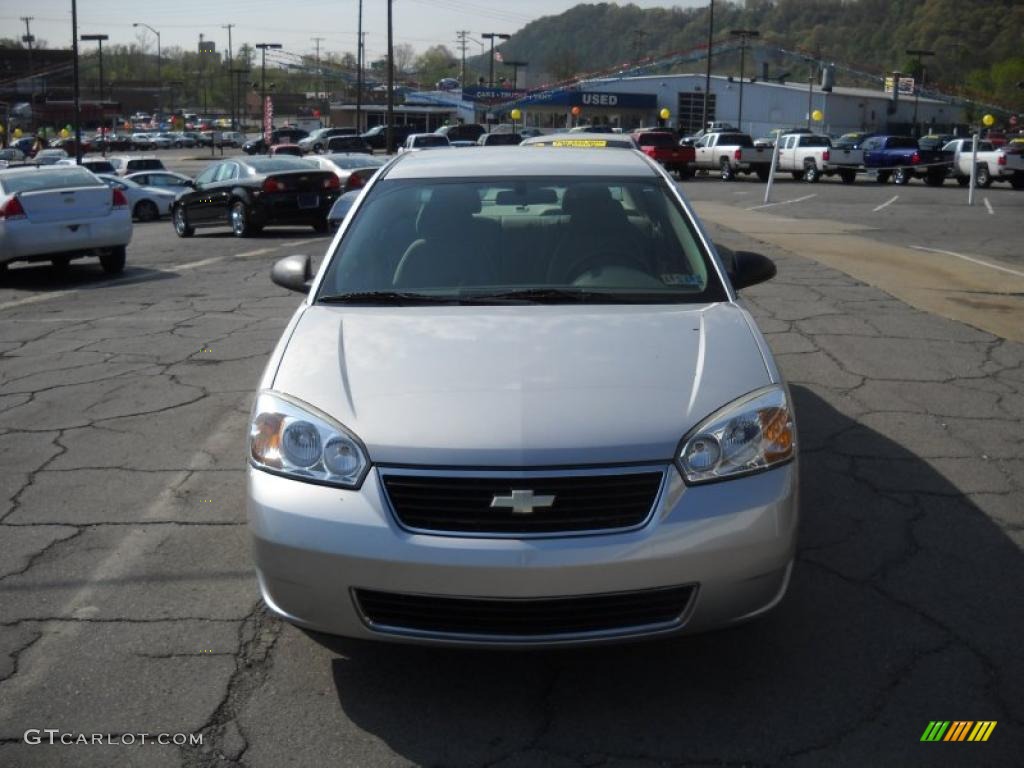 2006 Malibu LS Sedan - Silverstone Metallic / Titanium Gray photo #17