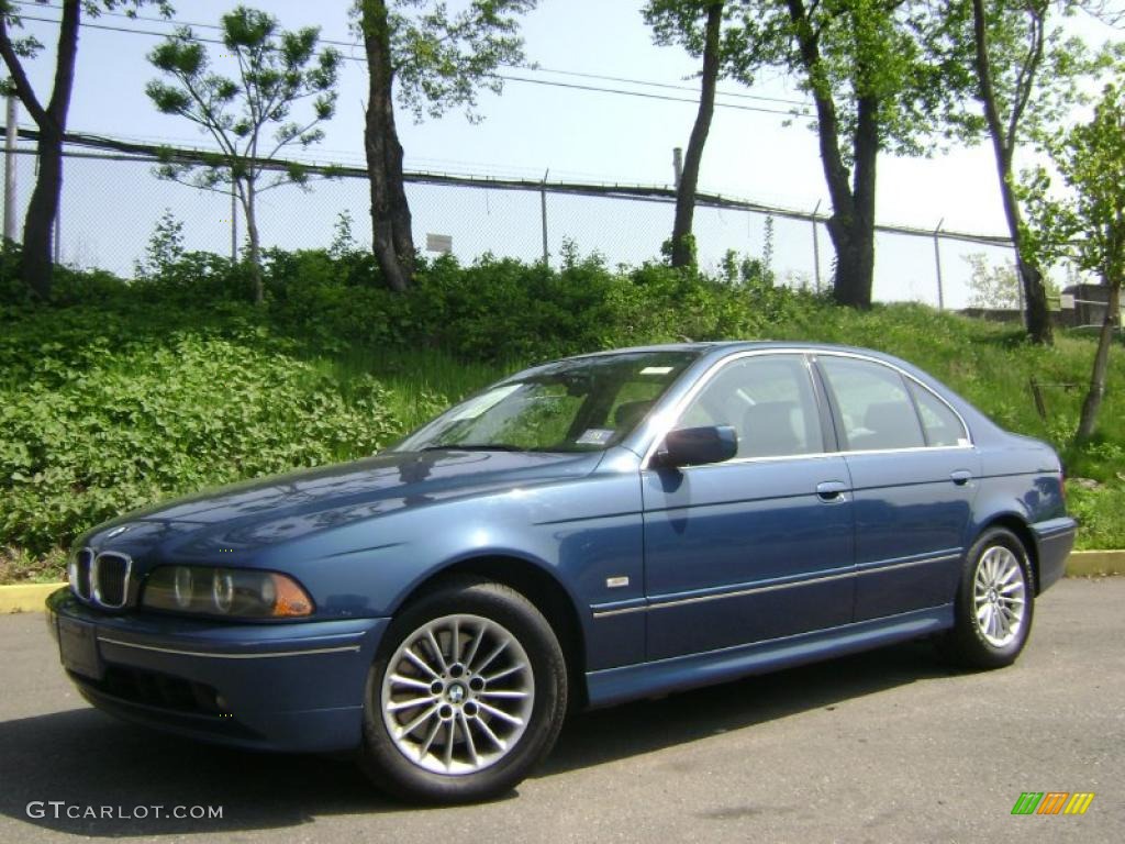 Topaz Blue Metallic BMW 5 Series