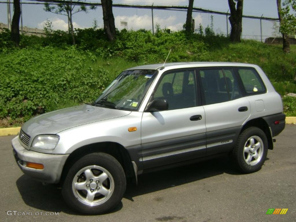 1997 RAV4 4WD - Alpine Silver Metallic / Gray photo #1