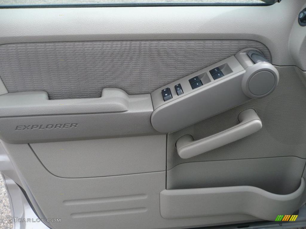 2007 Explorer XLT 4x4 - Silver Birch Metallic / Stone photo #7