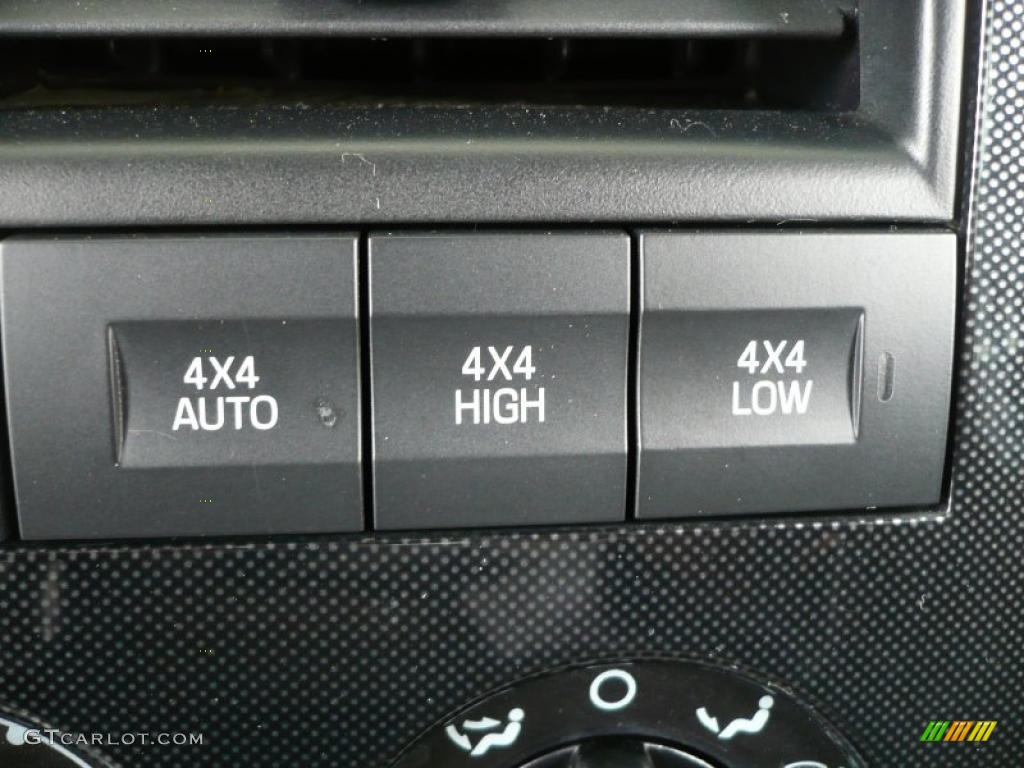 2007 Explorer XLT 4x4 - Silver Birch Metallic / Stone photo #25