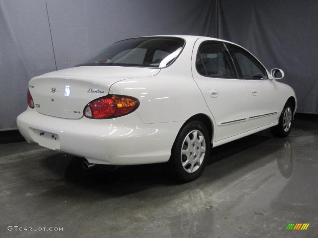 2000 Elantra GLS Sedan - Noble White / Gray photo #3