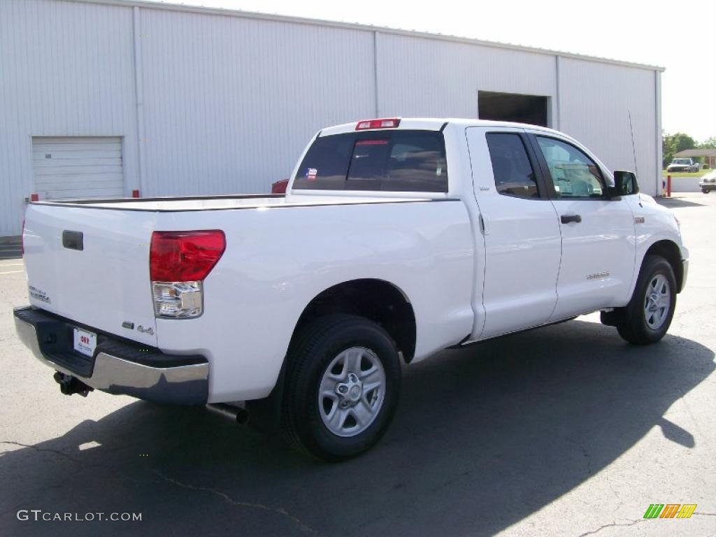 2010 Tundra Double Cab 4x4 - Super White / Graphite Gray photo #4